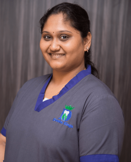 Dentist-Team-Dr-Aparna